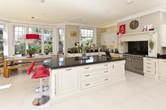 6 Bedroom Detached