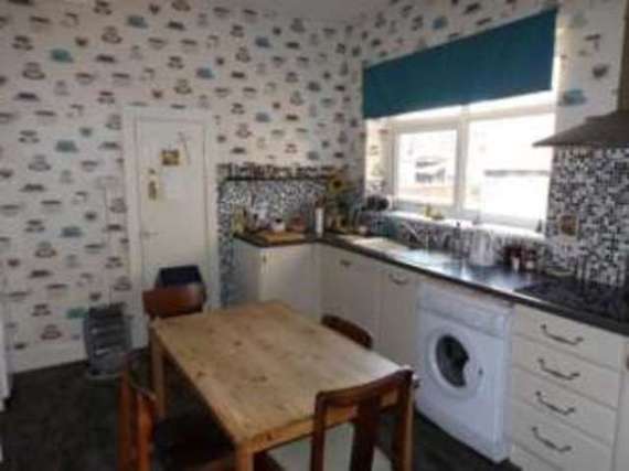 5 Bedroom End of Ter...