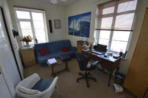4 Bedroom Flat