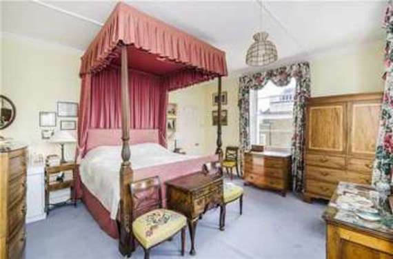 5 Bedroom Flat