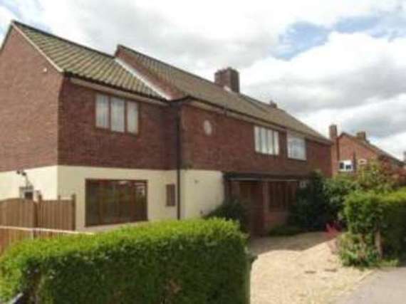 5 Bedroom Semi-Detac...