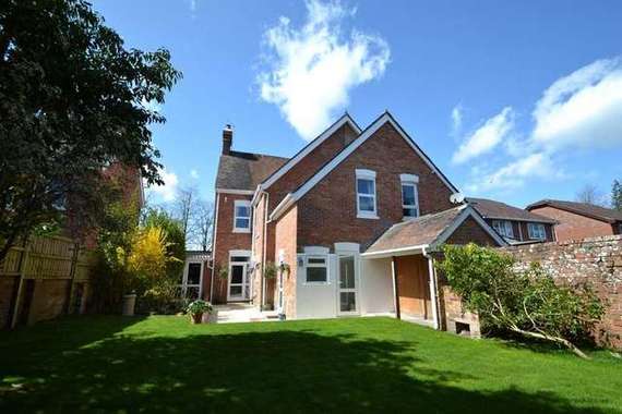 4 Bedroom Semi-Detac...