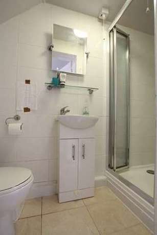 4 Bedroom Semi-Detac...
