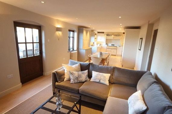 5 Bedroom Semi-Detac...