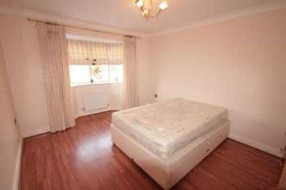 5 Bedroom Detached