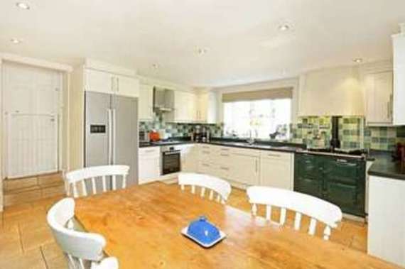 6 Bedroom Detached