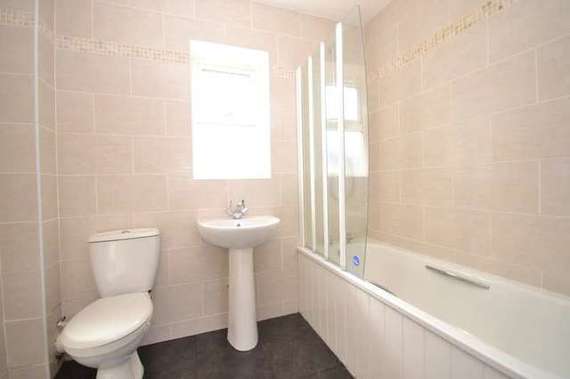 2 Bedroom Ground Fla...