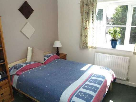 2 Bedroom End of Ter...