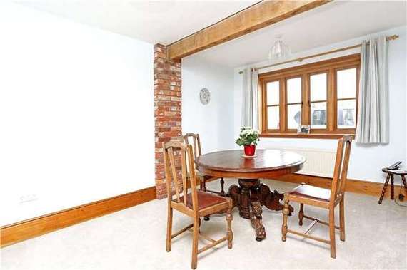 5&nbsp;Bedroom&nbsp;Detached