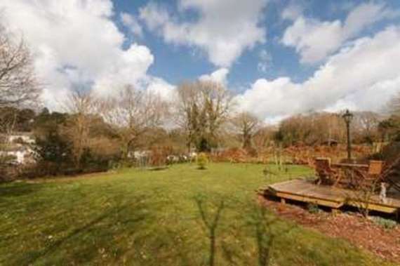 5&nbsp;Bedroom&nbsp;Detached