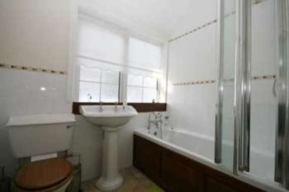 5 Bedroom Semi-Detac...