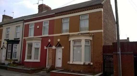 2 Bedroom End of Ter...
