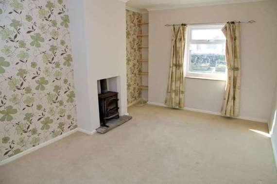 2 Bedroom End of Ter...