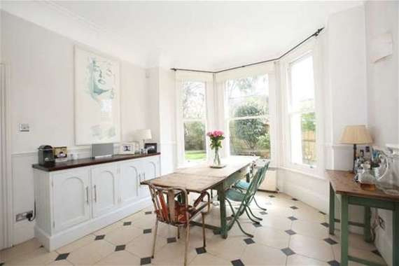 4 Bedroom Semi-Detac...