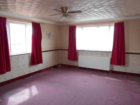 2 Bedroom Maisonette