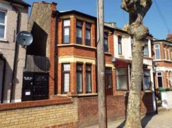 3 Bedroom End of Ter...
