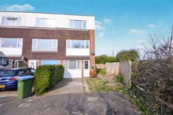 3 Bedroom End of Ter...