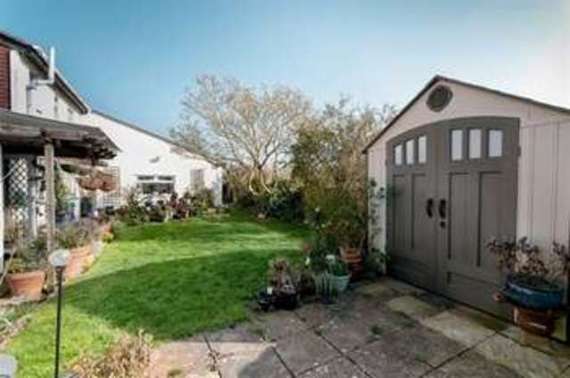 5 Bedroom Detached