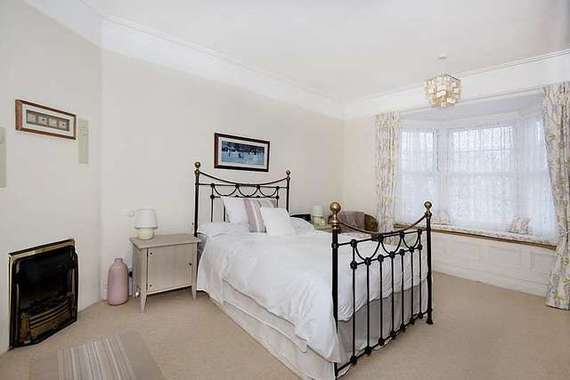 5&nbsp;Bedroom&nbsp;Detached