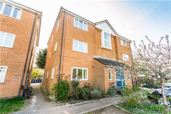 2 Bedroom Ground Fla...