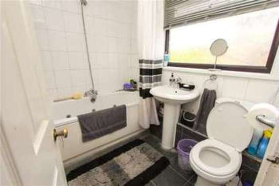 3 Bedroom End of Ter...