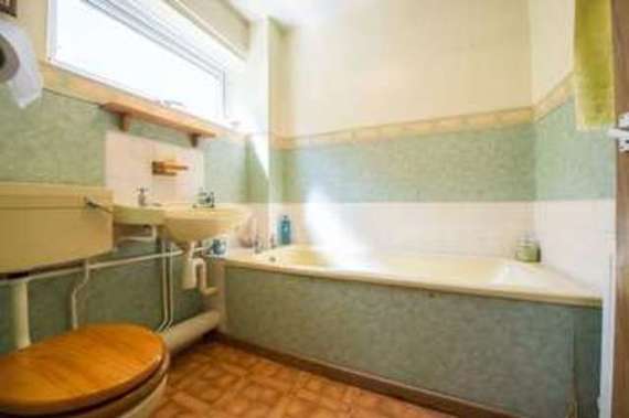 3 Bedroom Semi-Detac...