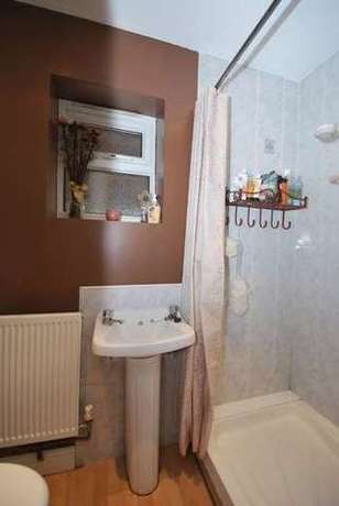 6 Bedroom Semi-Detac...