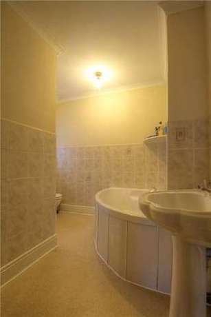 3 Bedroom Semi-Detac...