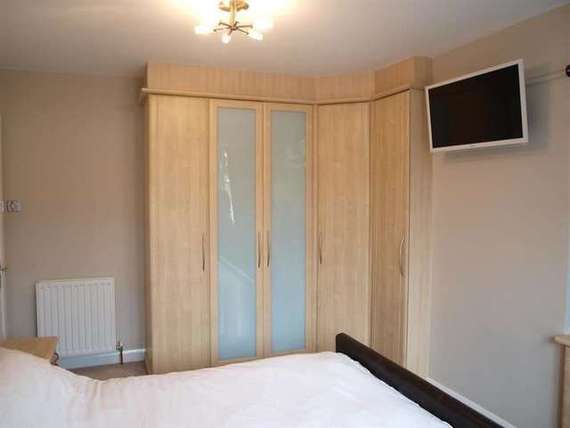 3 Bedroom Semi-Detac...