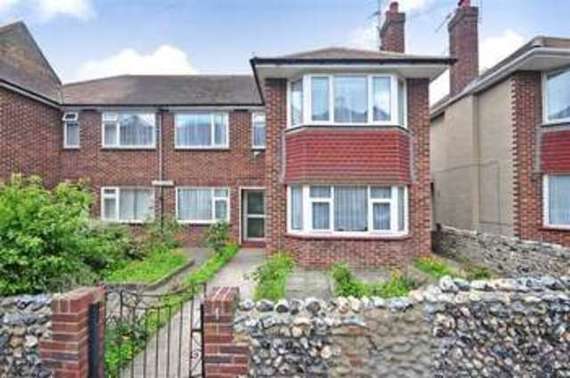 2 Bedroom Ground Fla...