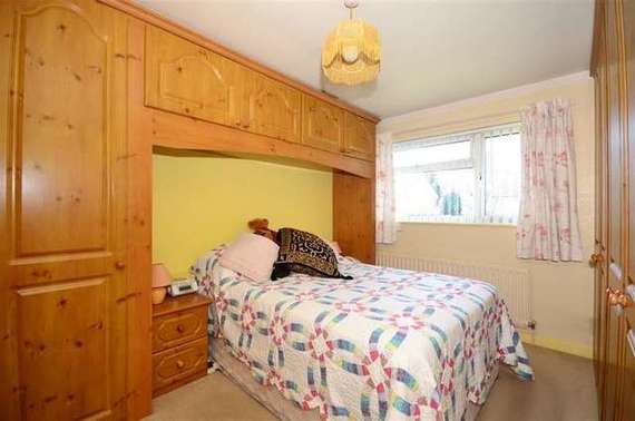 3 Bedroom End of Ter...