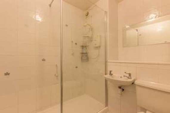 2 Bedroom Flat