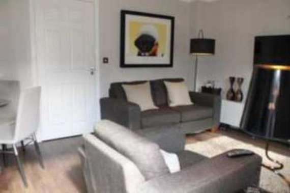 2 Bedroom End of Ter...