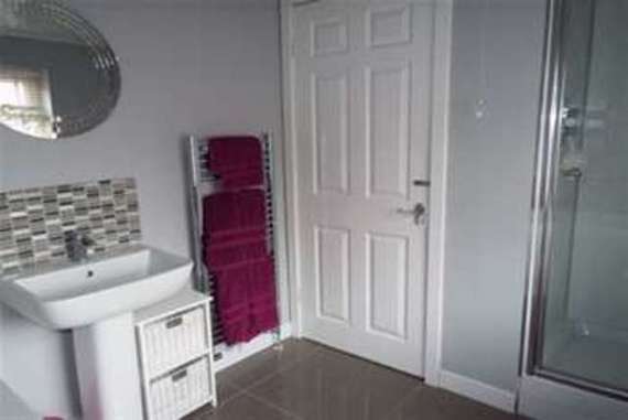2 Bedroom Semi-Detac...