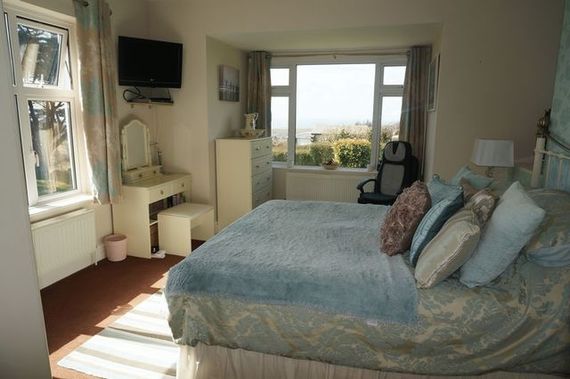 6 Bedroom Detached