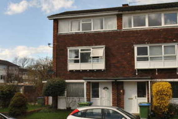 2 Bedroom Maisonette