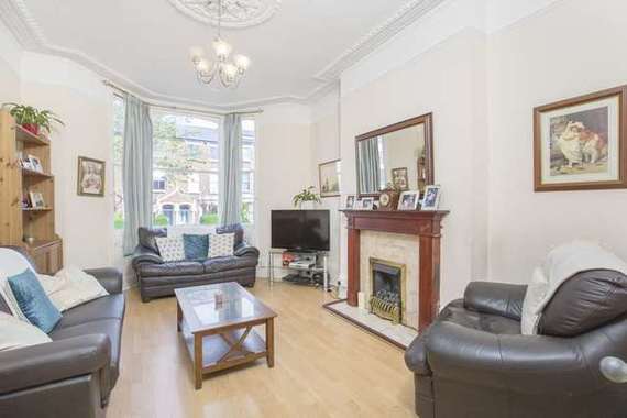 3&nbsp;Bedroom&nbsp;Maisonette