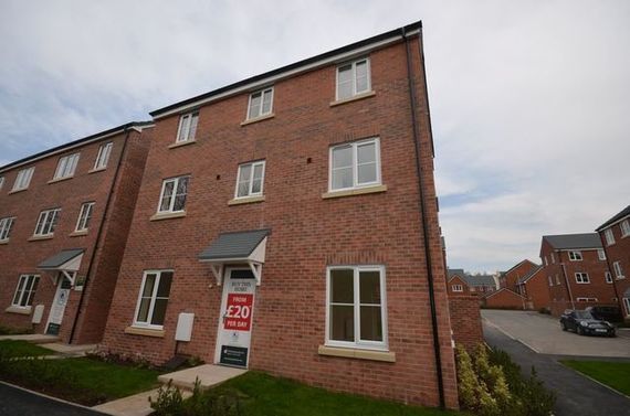 6 Bedroom Detached