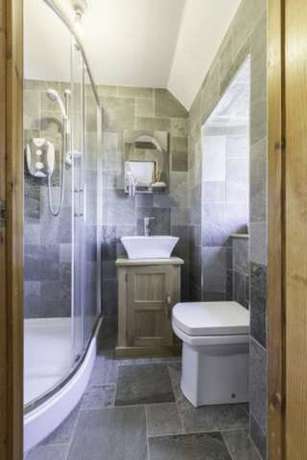 4 Bedroom Semi-Detac...