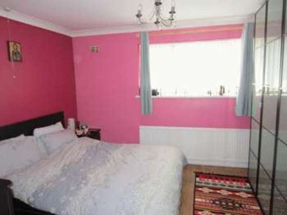 3 Bedroom Semi-Detac...