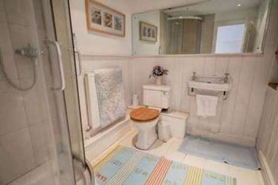 5 Bedroom Terraced