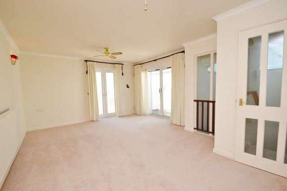 2 Bedroom Maisonette