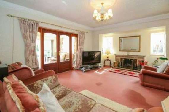 5 Bedroom Detached
