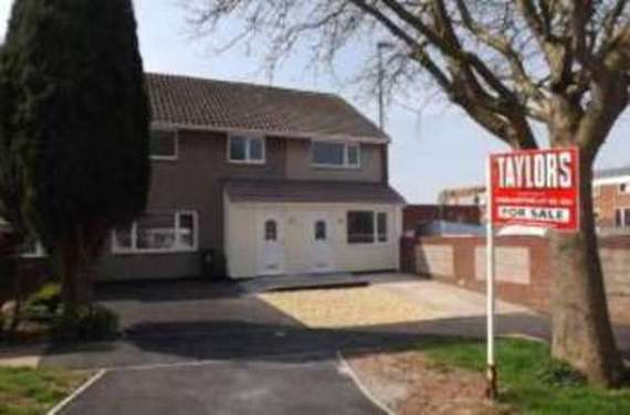 2 Bedroom End of Ter...