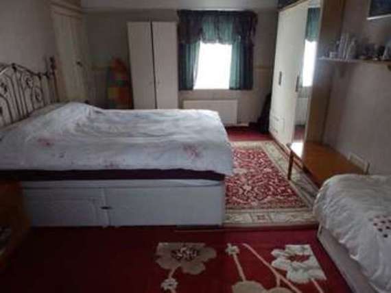 3 Bedroom Semi-Detac...