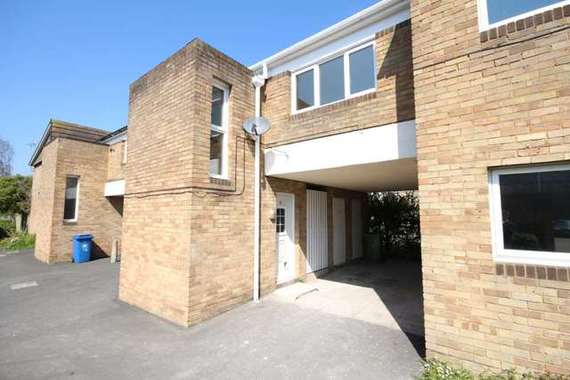 2 Bedroom Maisonette