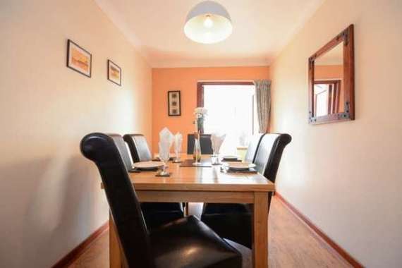 4 Bedroom Detached V...