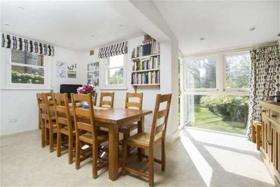 7&nbsp;Bedroom&nbsp;Detached