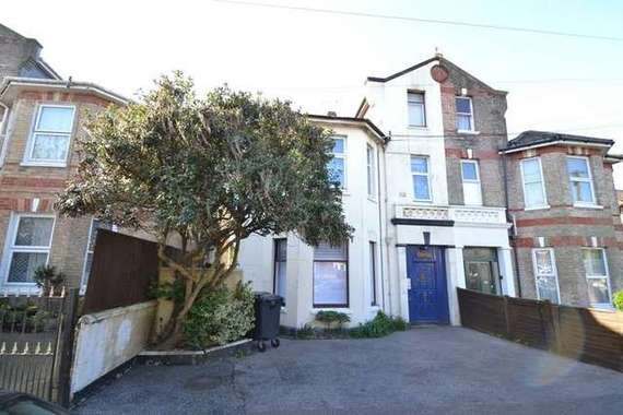 1 Bedroom Flat