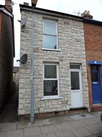 2 Bedroom End of Ter...